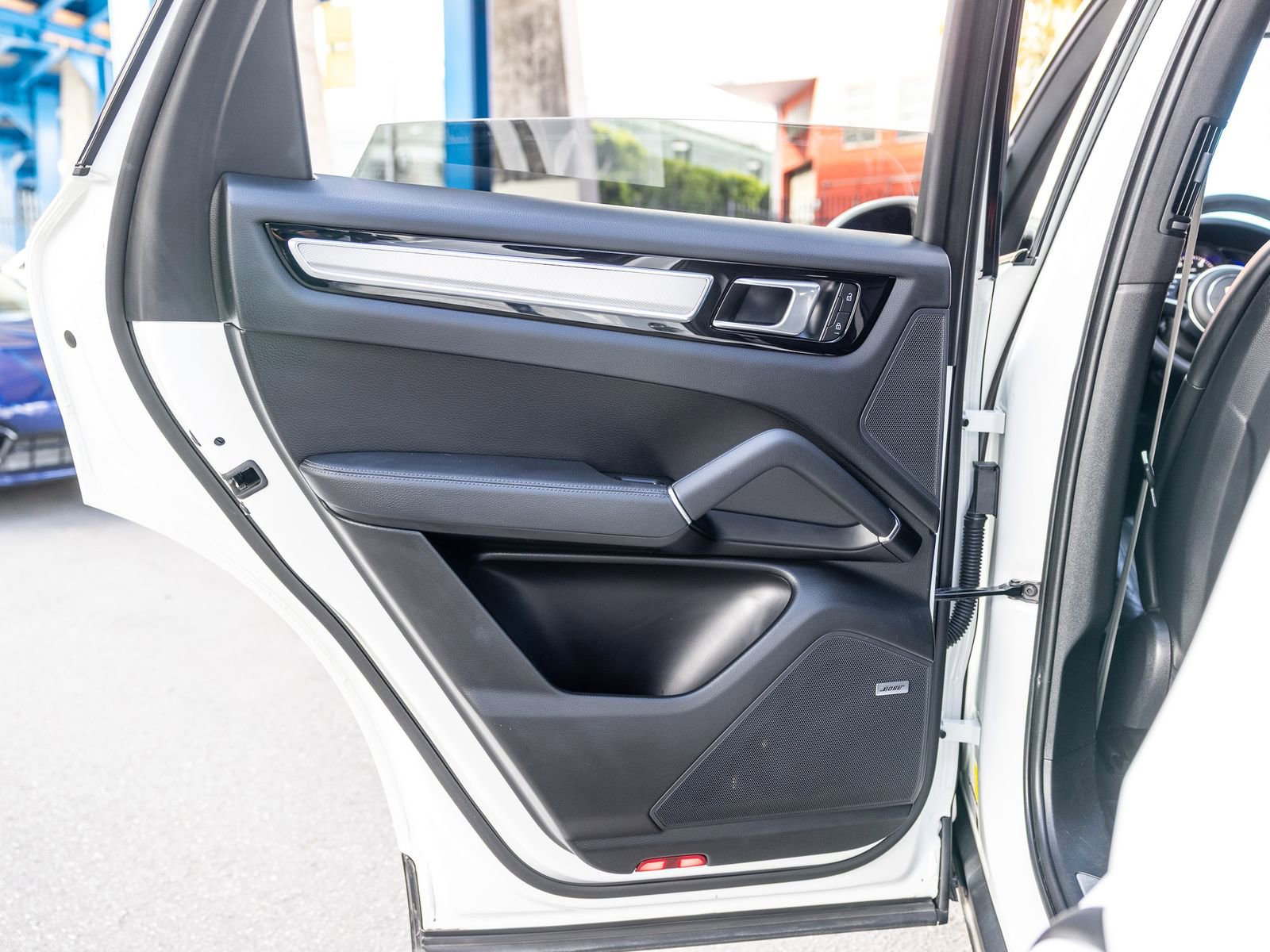 Certified 2023 Porsche Cayenne Platinum Edition image 48