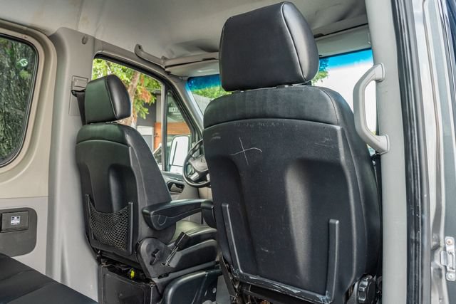 Used 2016 Mercedes-Benz Sprinter 2500 image 32