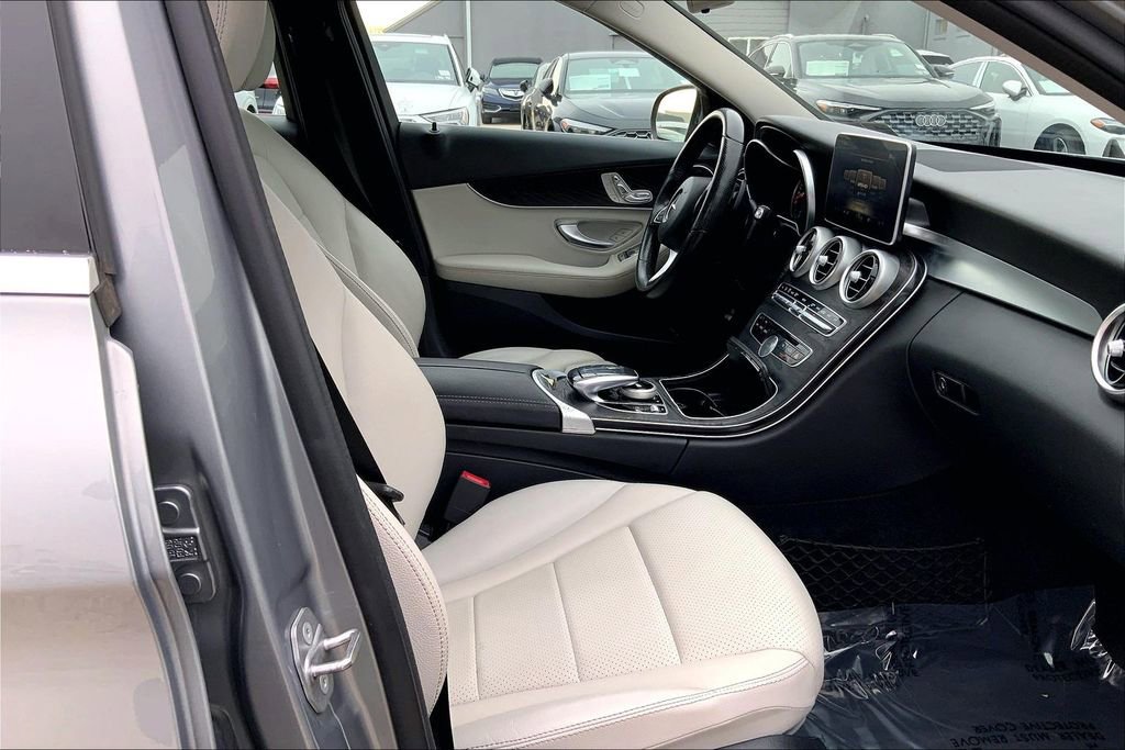 Used 2016 Mercedes-Benz C 300 C 300 image 9