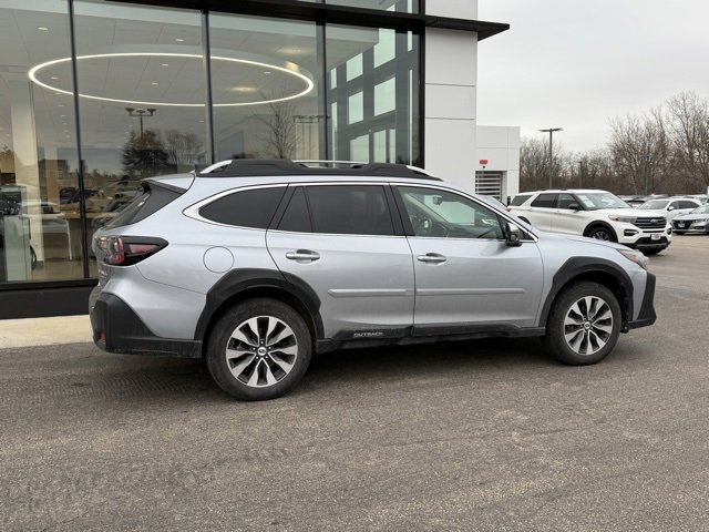 Used 2024 Subaru Outback Touring image 2