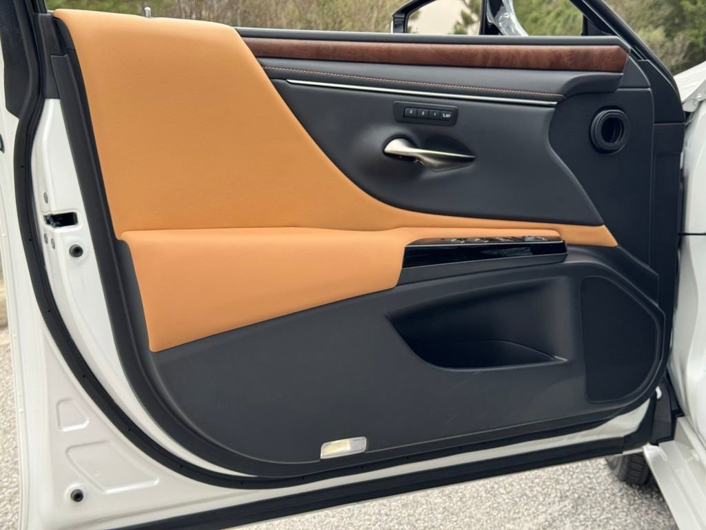 Certified 2024 Lexus ES 350 w/ Premium Package image 21