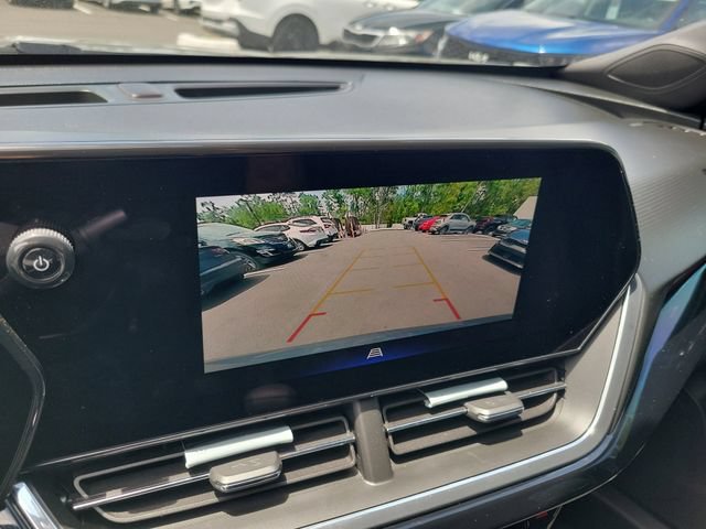 Used 2025 Chevrolet Trax RS w/ Driver Confidence Package FWD image 30
