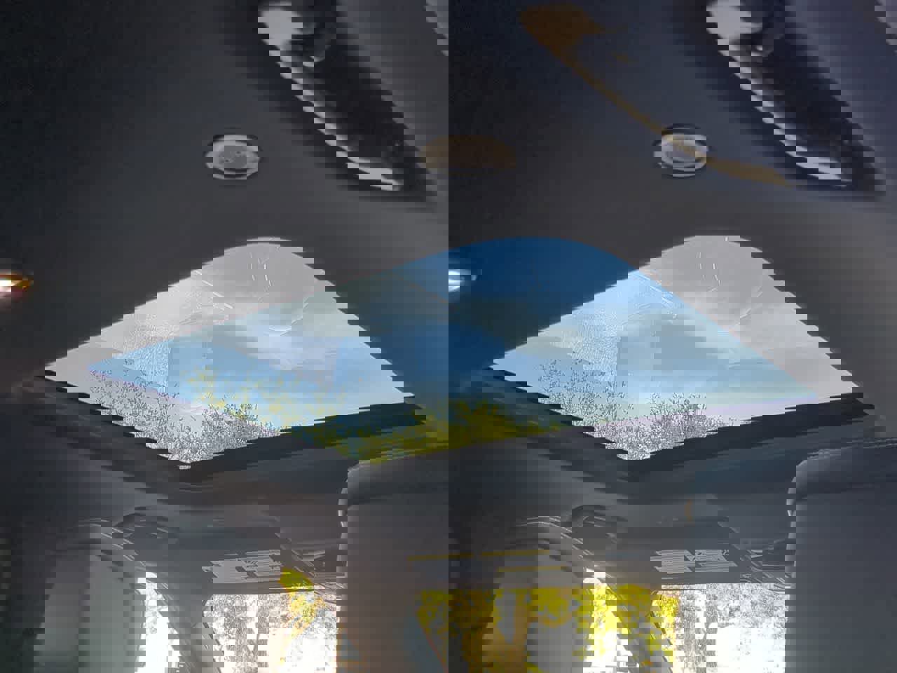 Used 2025 Land Rover Discovery Dynamic SE AWD/4WD image 22