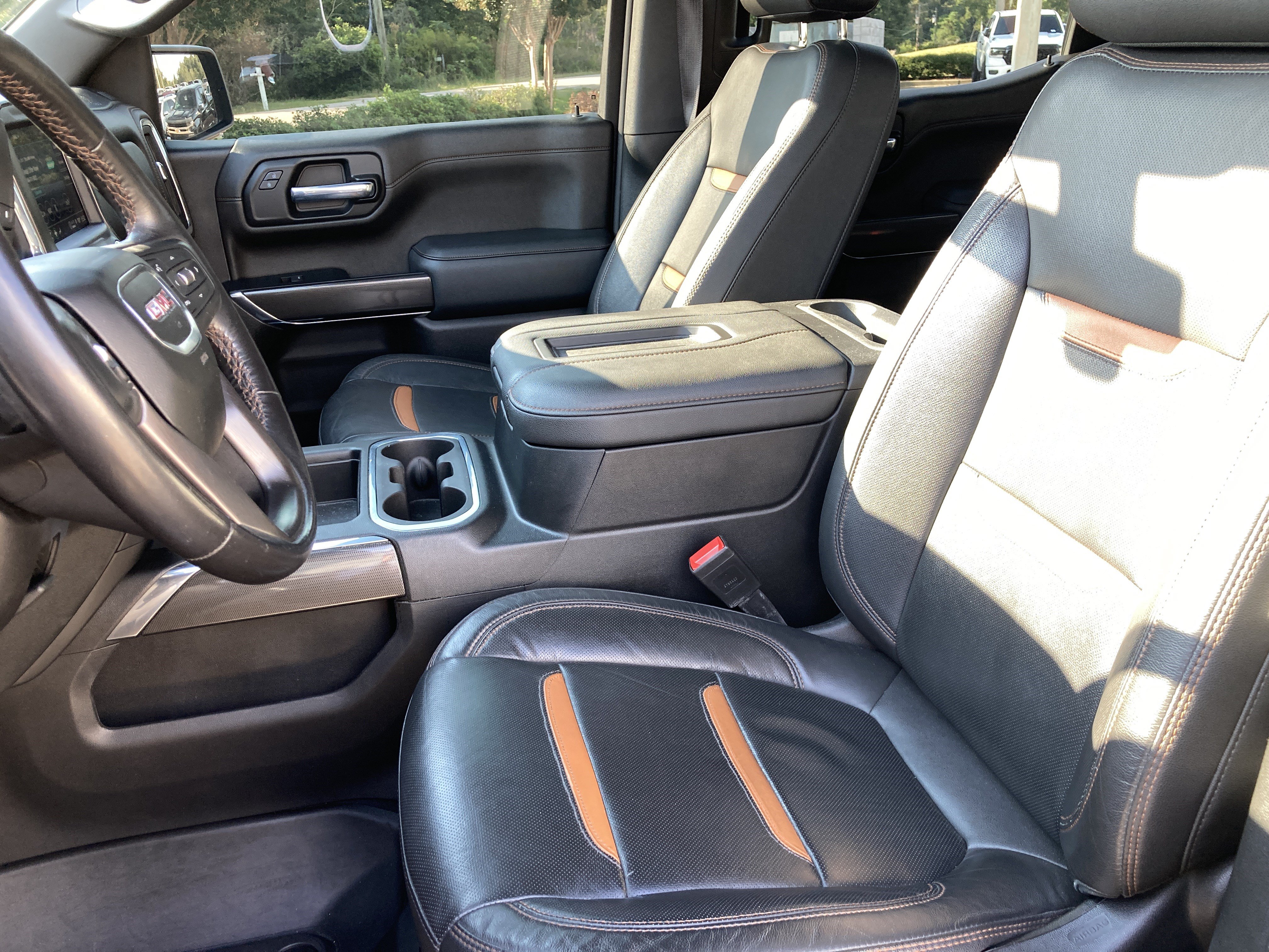 Used 2021 GMC Sierra 1500 AT4 AWD/4WD image 3