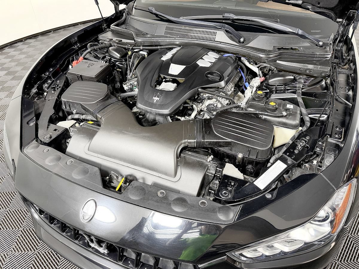 Used 2018 Maserati Ghibli RWD image 18