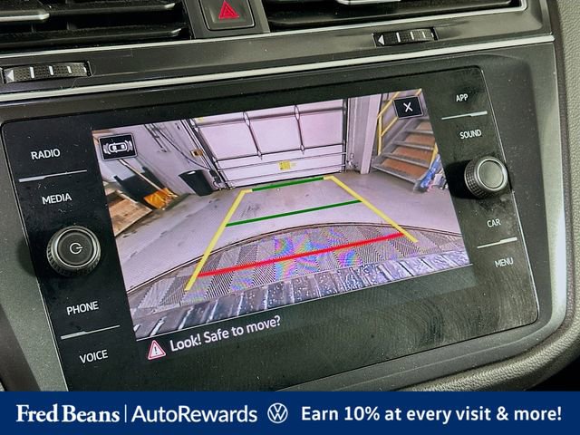 Used 2022 Volkswagen Tiguan SE w/ Panoramic Sunroof Package AWD/4WD image 14