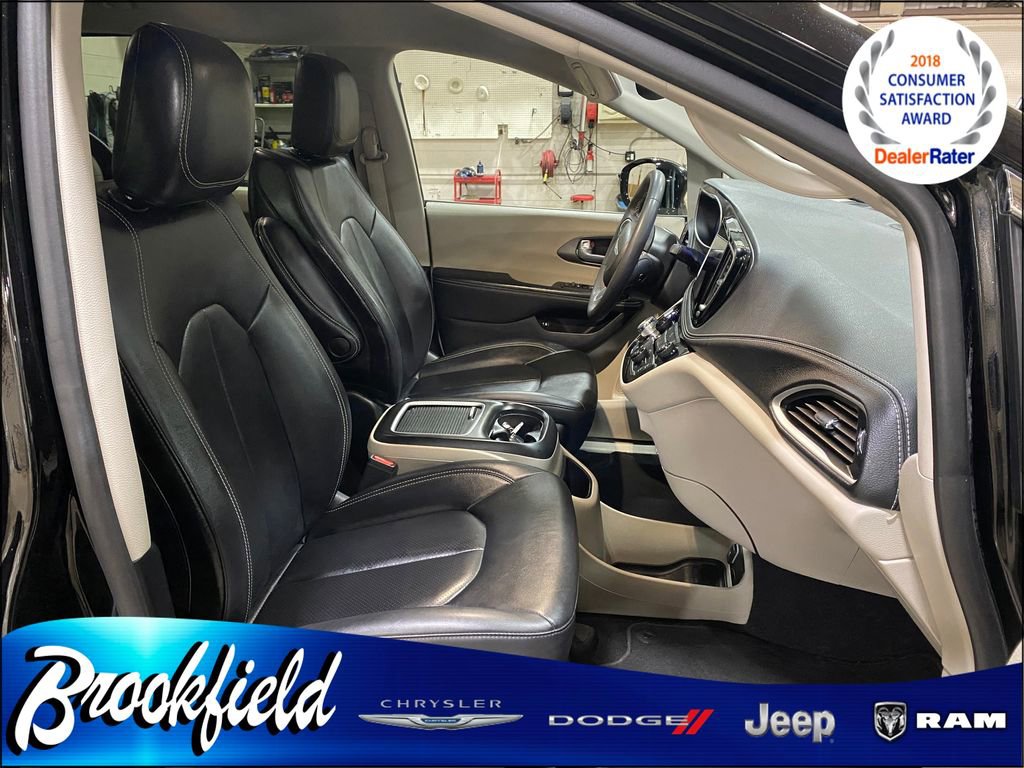Used 2024 Chrysler Pacifica Limited FWD image 22
