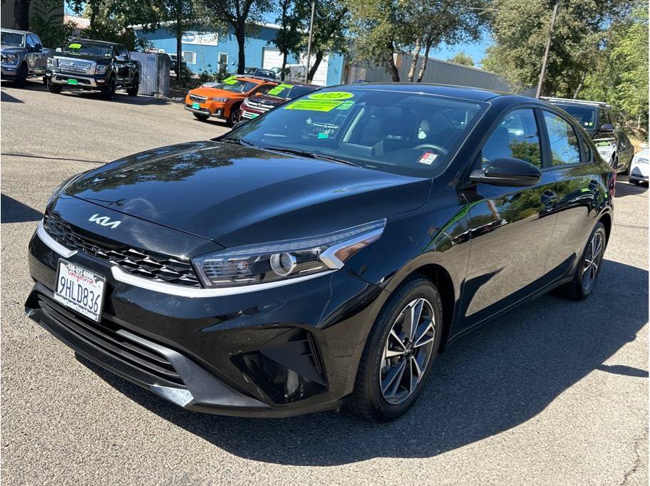 Used 2023 Kia Forte LXS FWD image 3
