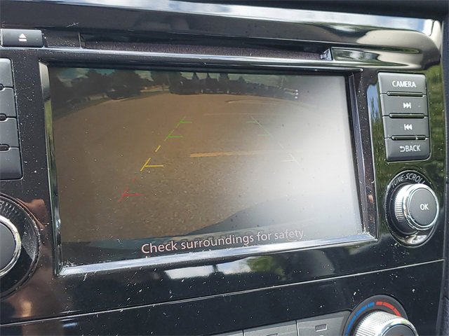 Used 2018 Nissan Rogue S image 19