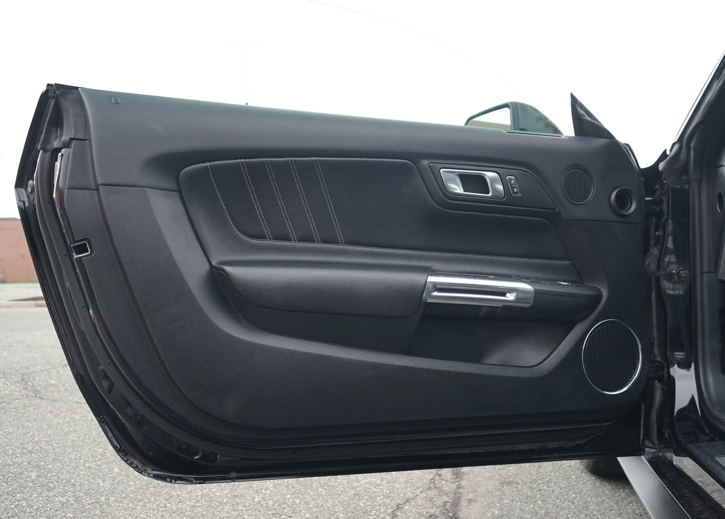 Used 2021 Ford Mustang Premium image 15