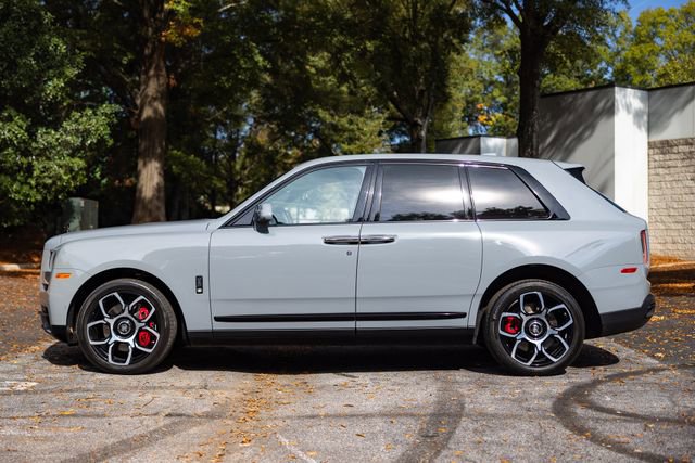Used 2022 Rolls-Royce Cullinan Black Badge image 23