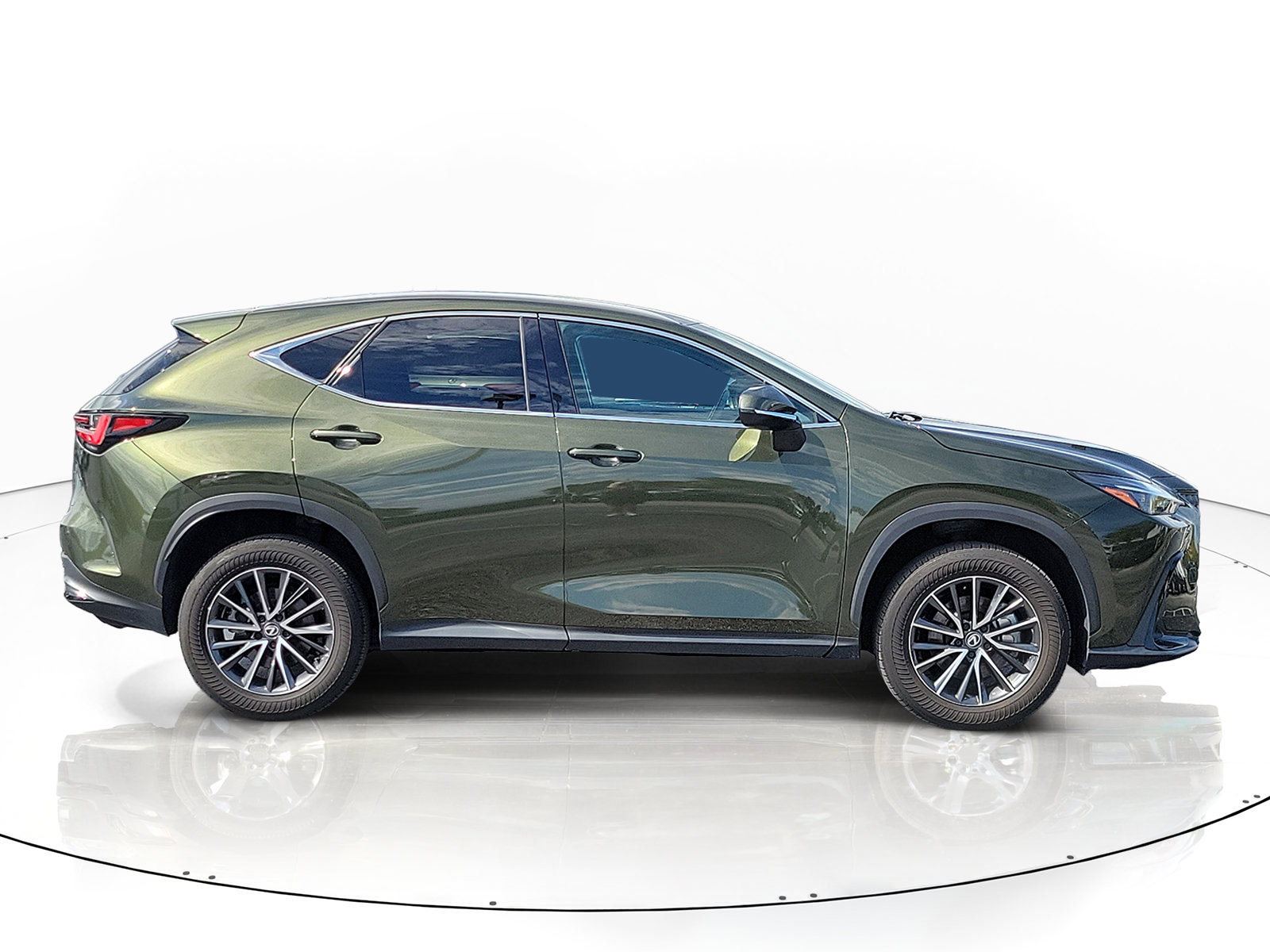 Used 2024 Lexus NX 250 FWD w/ Towing Package (2000 Lbs) image 4