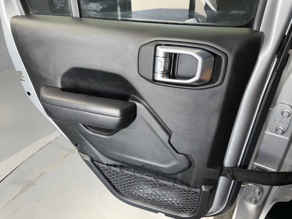 Used 2018 Jeep Wrangler Unlimited Sport S image 55