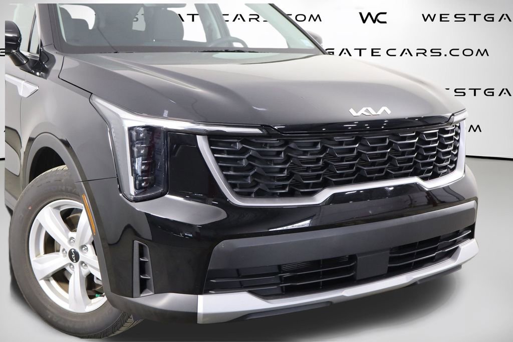 Used 2025 Kia Sorento LX image 42