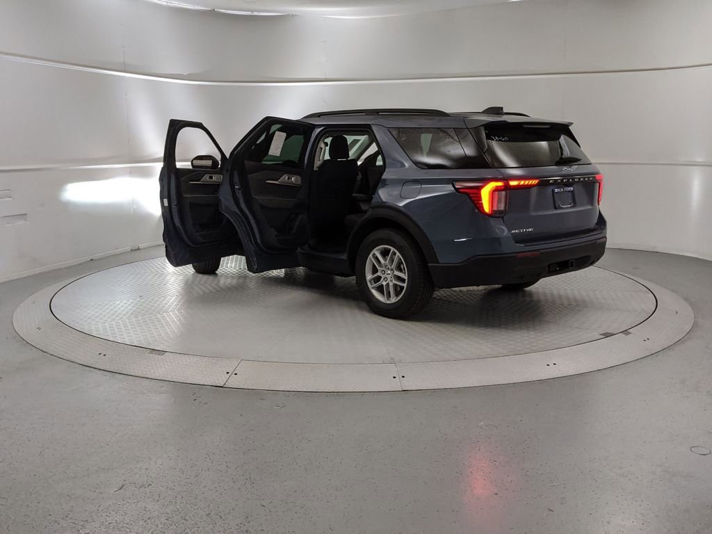 New 2025 Ford Explorer Active image 10