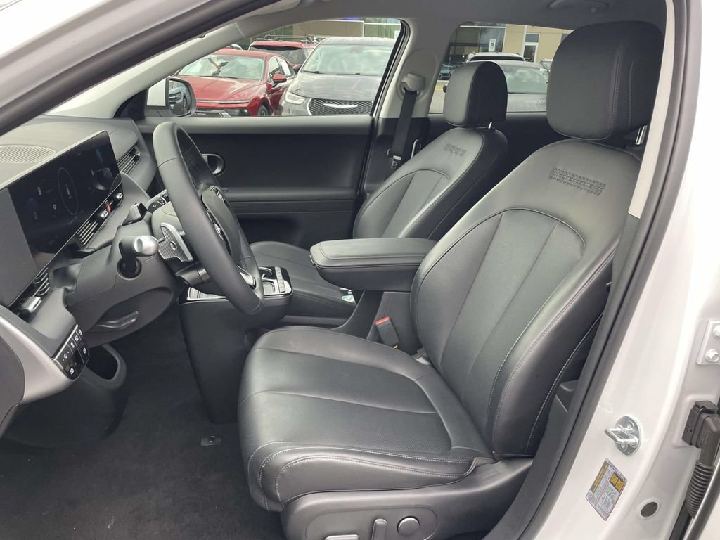 Certified 2025 Hyundai Ioniq 5 SEL RWD image 8