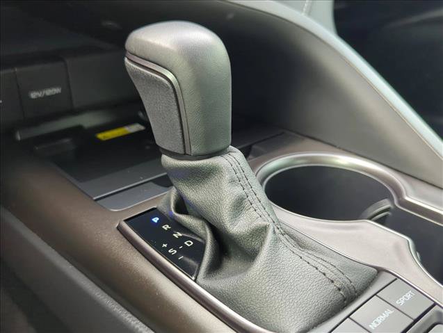 Used 2024 Toyota Camry XSE w/ Cold Weather Package FWD image 12