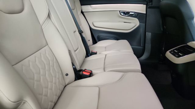 New 2026 Volvo XC90 B6 Plus w/ Protection Package Premier AWD/4WD image 35
