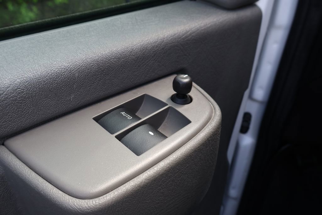 Used 2025 Chevrolet Express 2500 Extended w/ Driver Convenience Package image 18