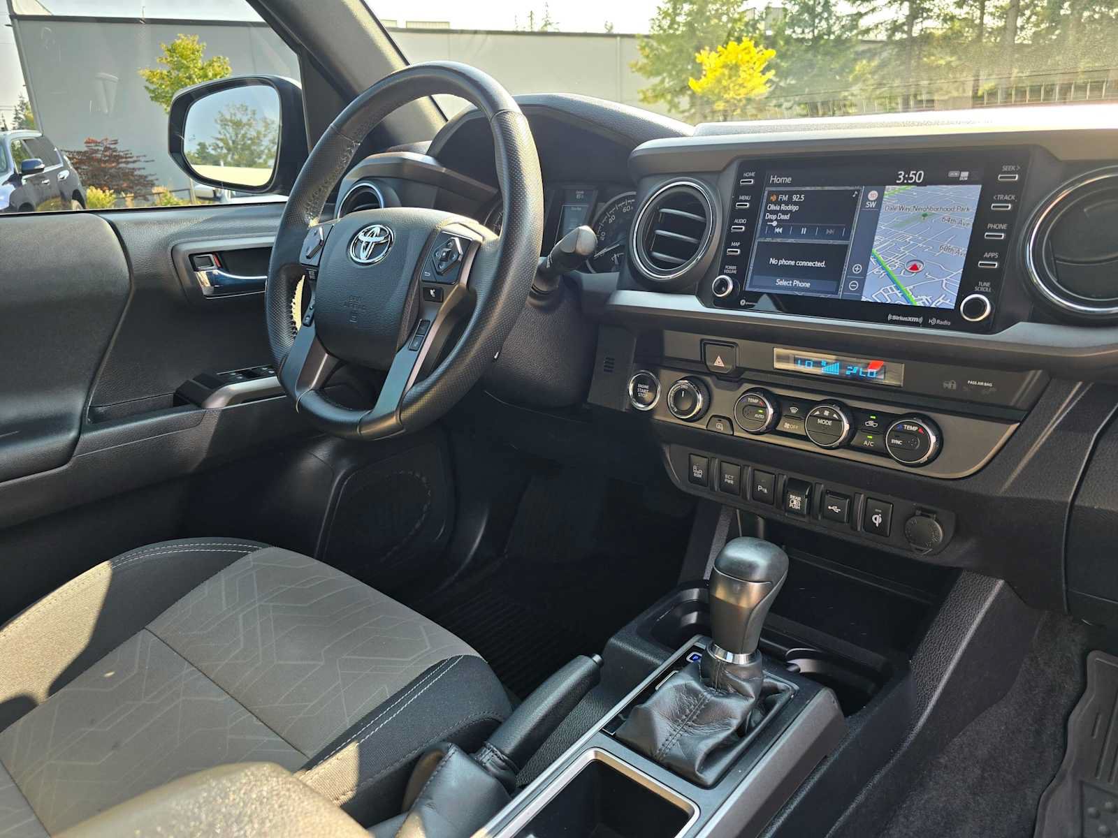 Used 2023 Toyota Tacoma TRD Off-Road w/ Technology Package AWD/4WD image 10
