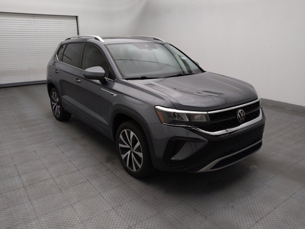 Used 2023 Volkswagen Taos SE w/ Panoramic Sunroof Package FWD image 13
