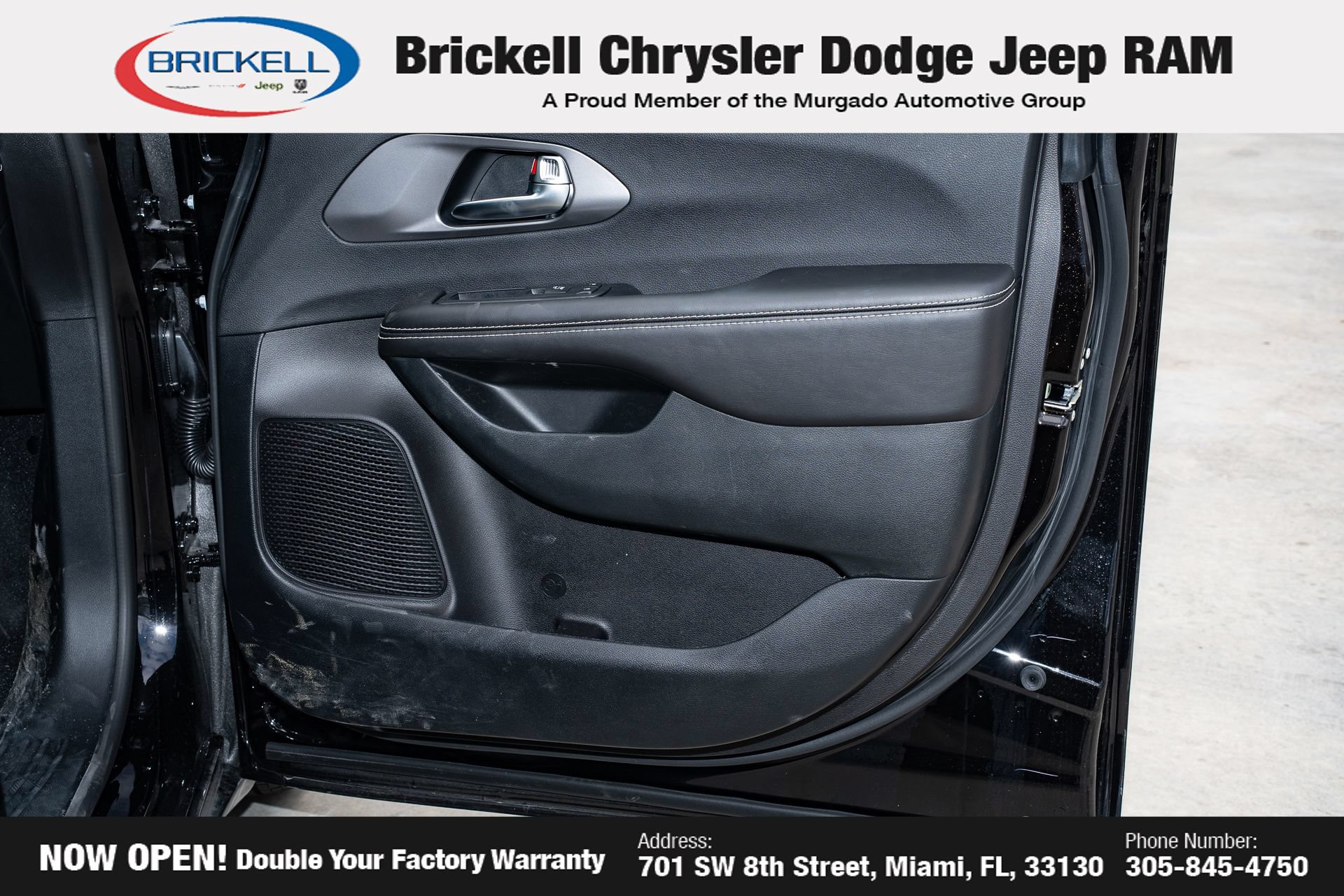 Used 2026 Chrysler Pacifica Select w/ S Appearance Package FWD image 13