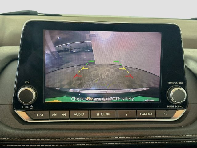 Used 2022 Nissan Rogue SV AWD/4WD image 18