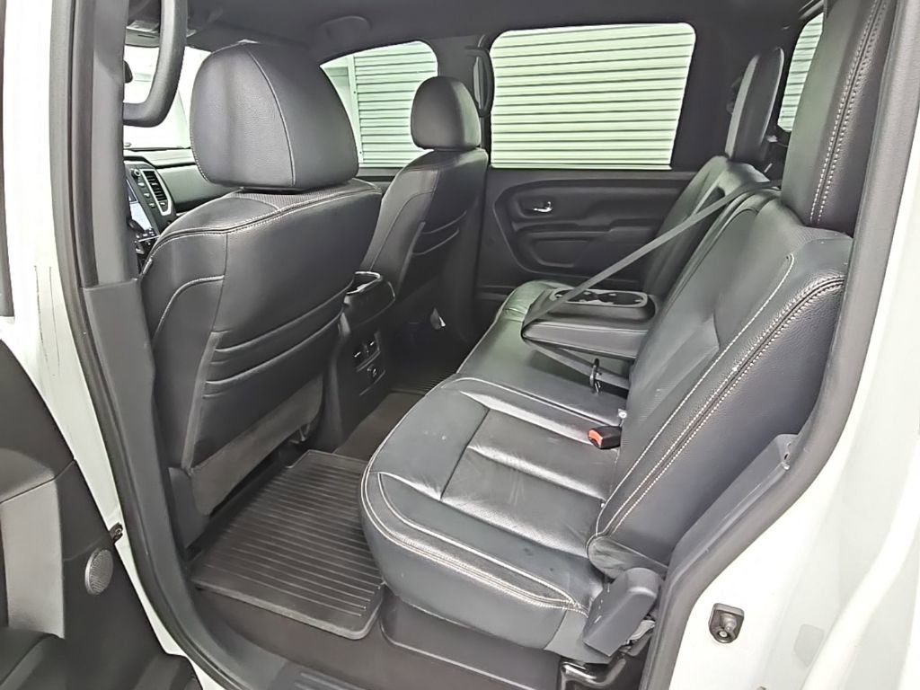 Used 2018 Nissan Titan SL w/ Midnight Edition image 32