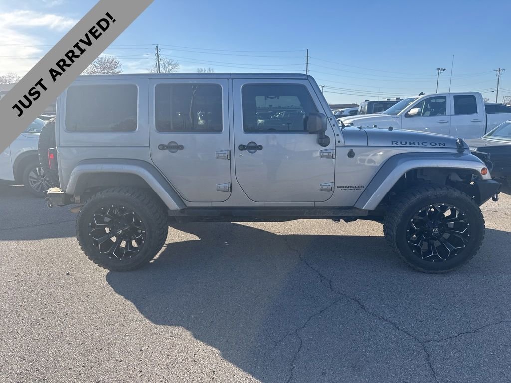 Used 2017 Jeep Wrangler Unlimited Rubicon w/ Connectivity Group image 4