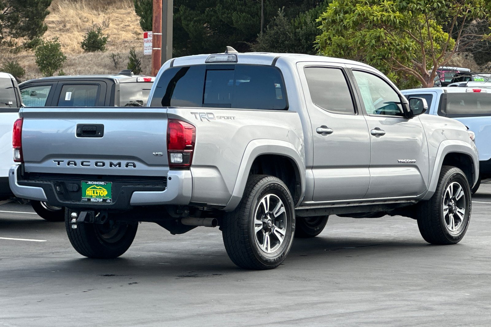 Used 2019 Toyota Tacoma TRD Sport w/ Technology Package RWD image 4