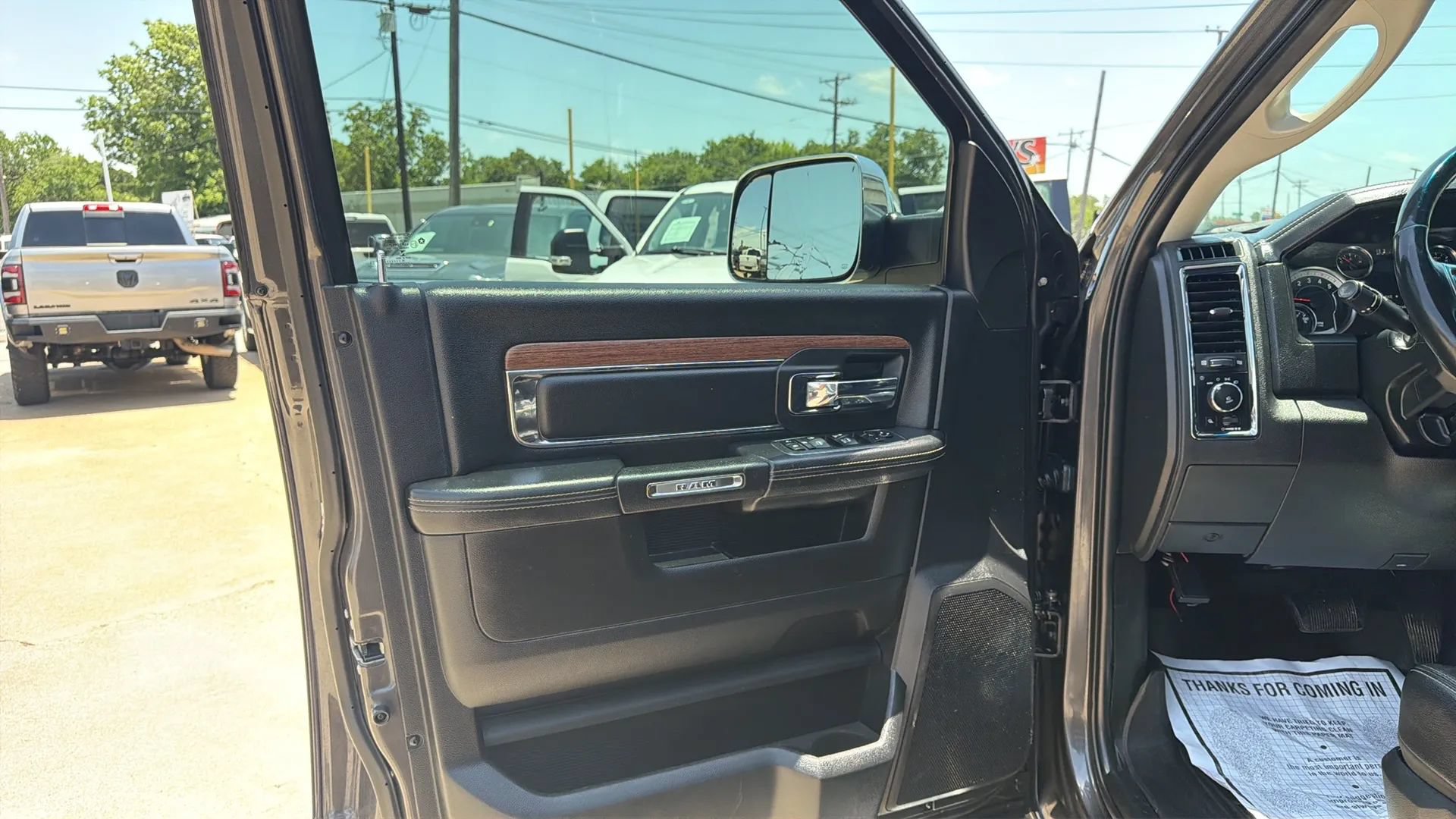 Used 2018 RAM 2500 Laramie w/ Off Road Package AWD/4WD image 9
