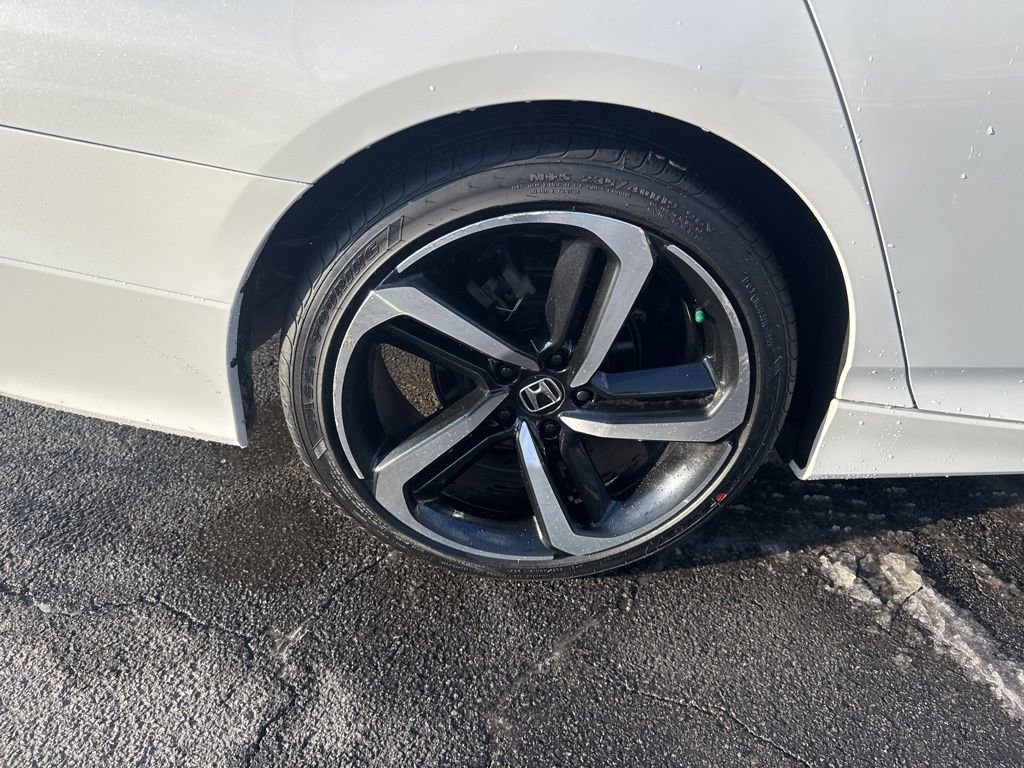 Certified 2018 Honda Accord Sport image 14