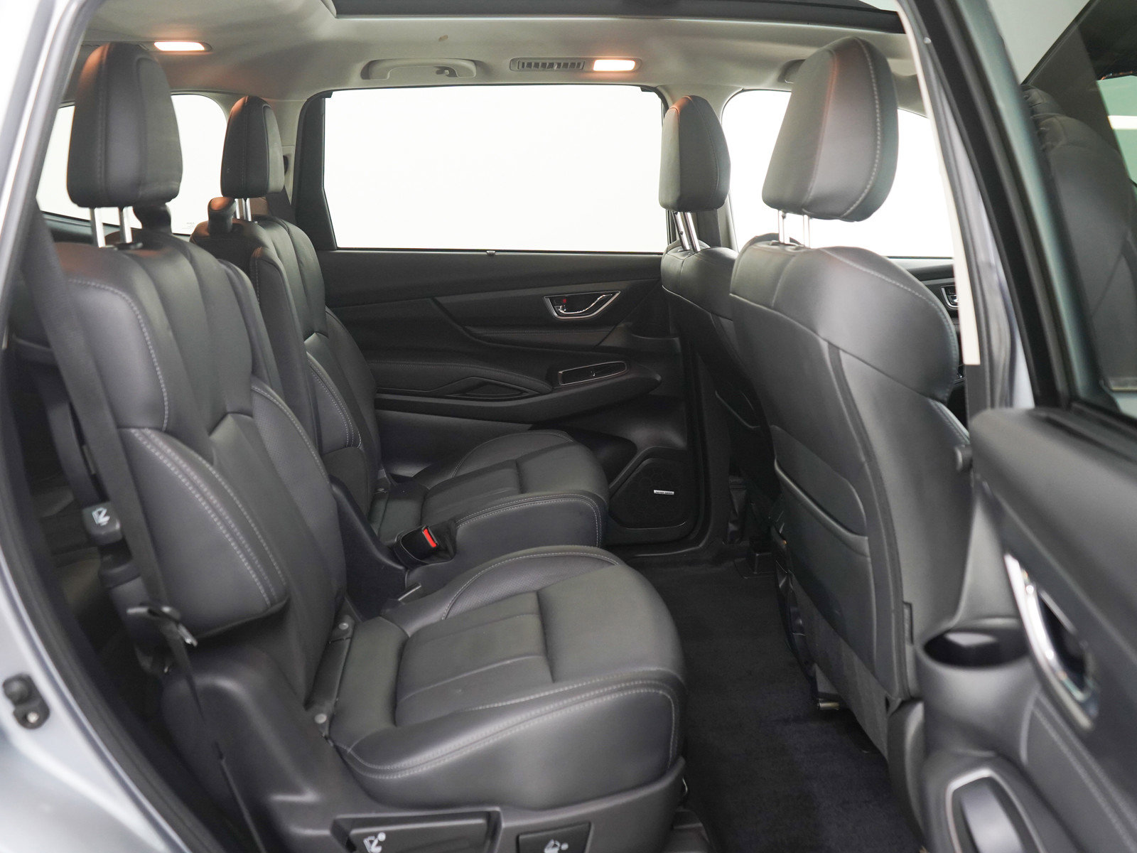 Used 2023 Subaru Ascent Limited w/ Technology Package AWD/4WD image 12