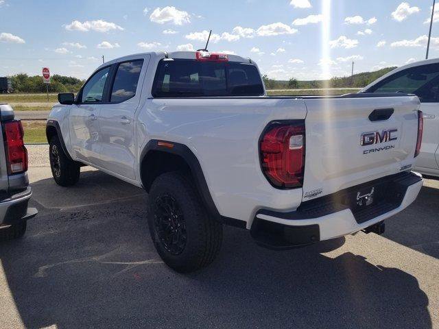 New 2026 GMC Canyon Elevation w/ Convenience Package image 2