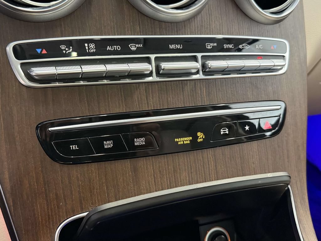 Used 2021 Mercedes-Benz GLC 300 4MATIC image 25