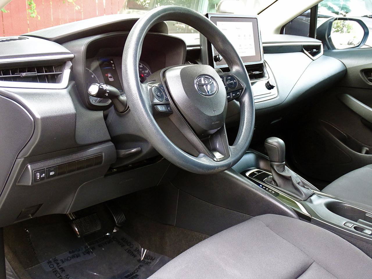 Used 2023 Toyota Corolla LE FWD image 17
