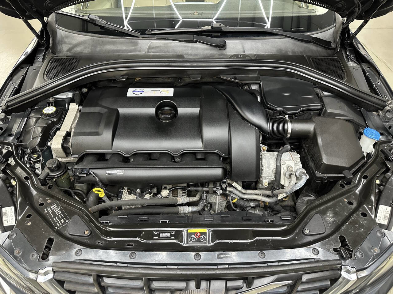 Used 2012 Volvo XC60 T6 image 7