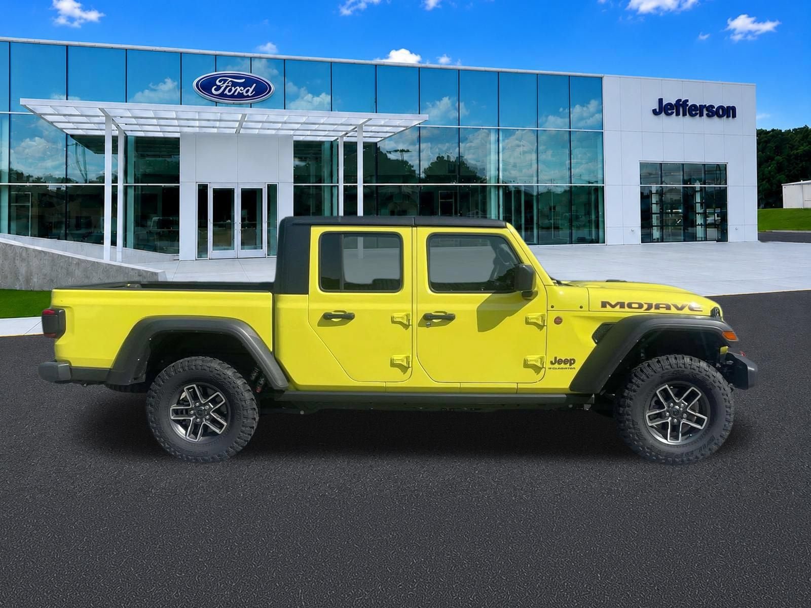 Used 2024 Jeep Gladiator Mojave w/ Convenience Group AWD/4WD image 7