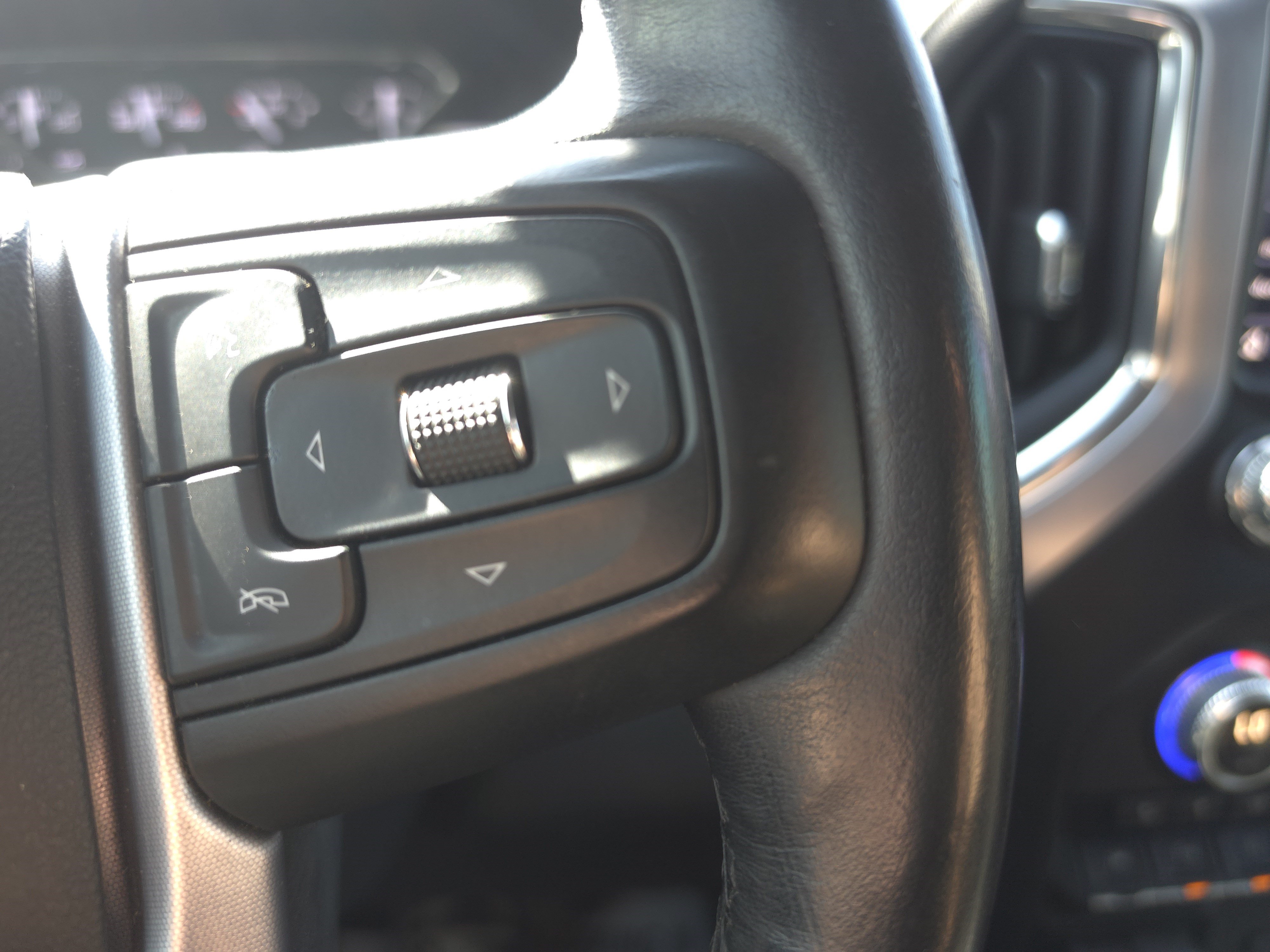 Used 2019 GMC Sierra 1500 SLT w/ SLT Premium Plus Package AWD/4WD image 19