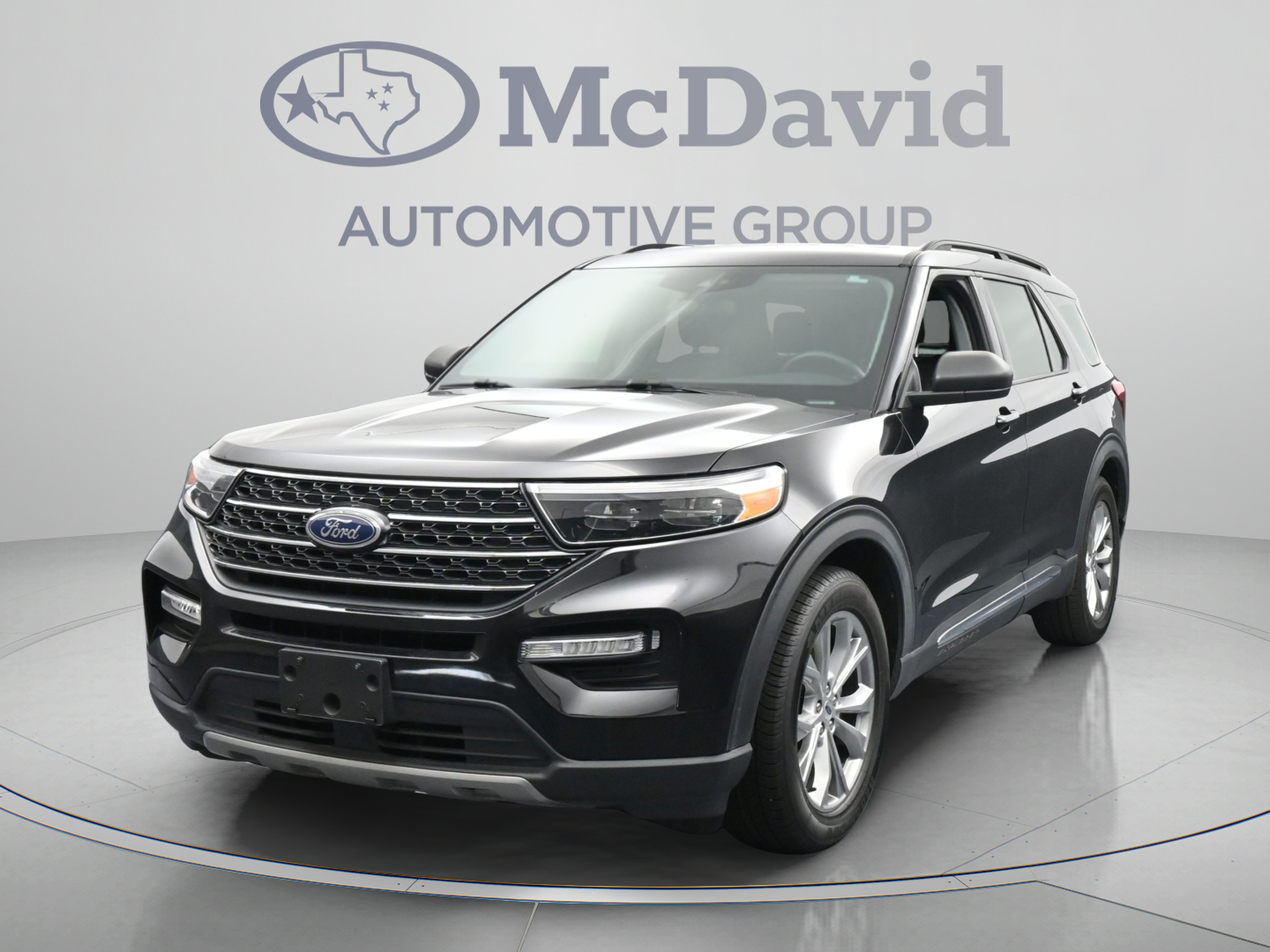 Used 2021 Ford Explorer XLT w/ Equipment Group 202A RWD image 4