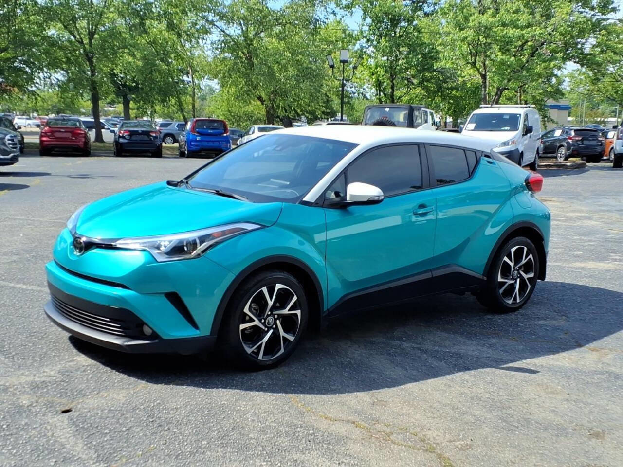 Used 2018 Toyota C-HR XLE FWD image 8