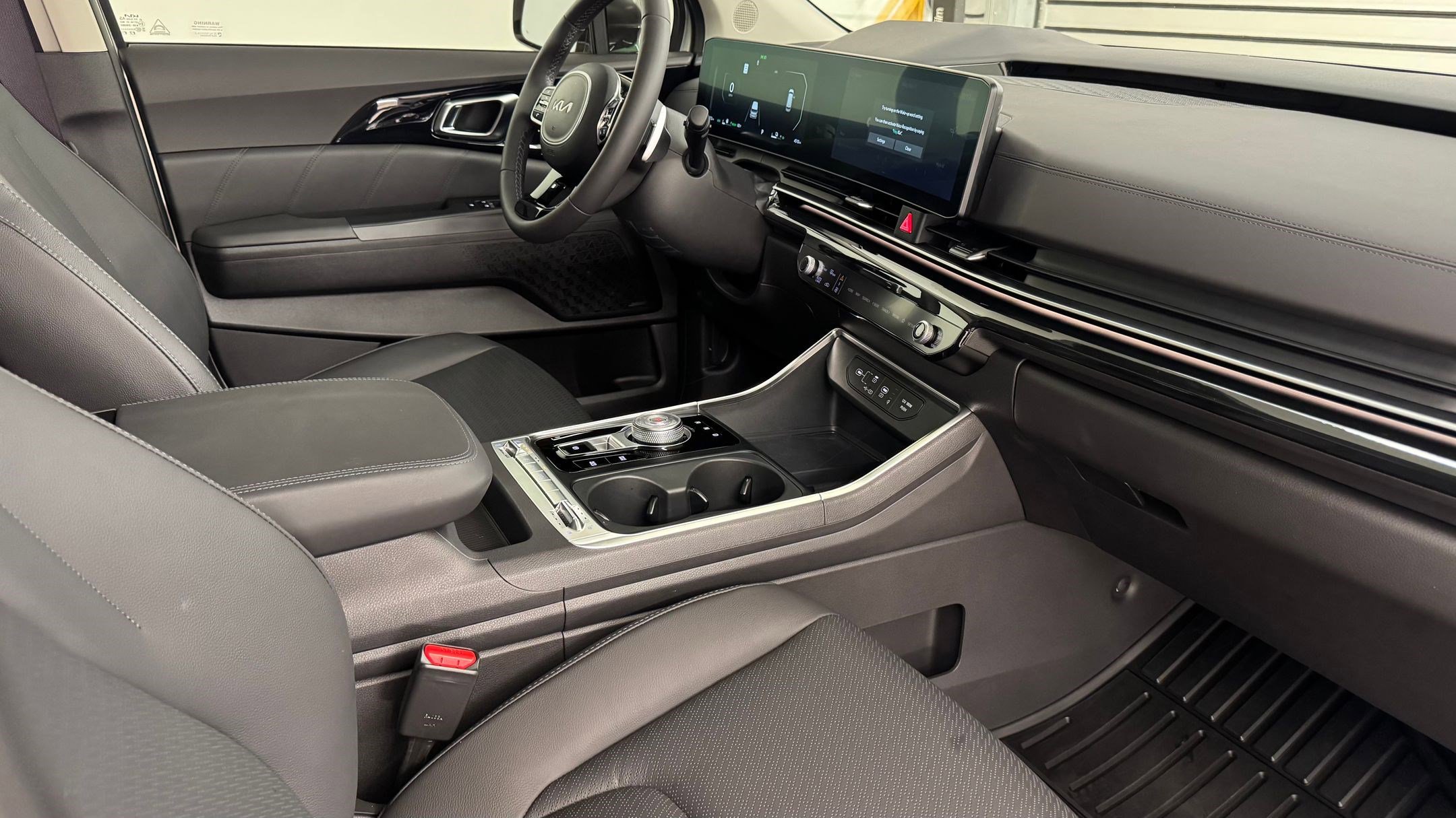 Used 2026 Kia Carnival SX Prestige image 24