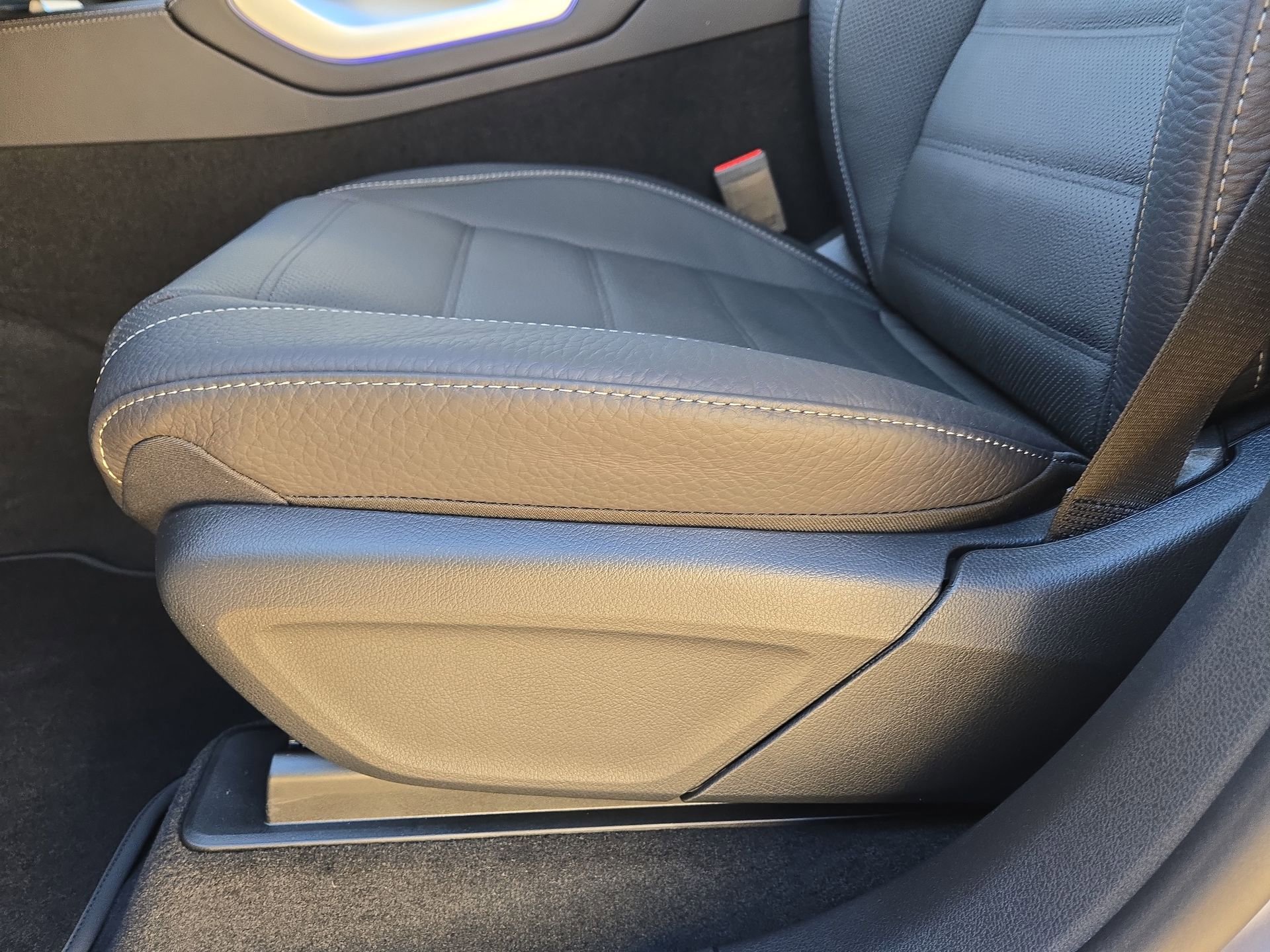 New 2026 Mercedes-Benz GLE 580 4MATIC image 17