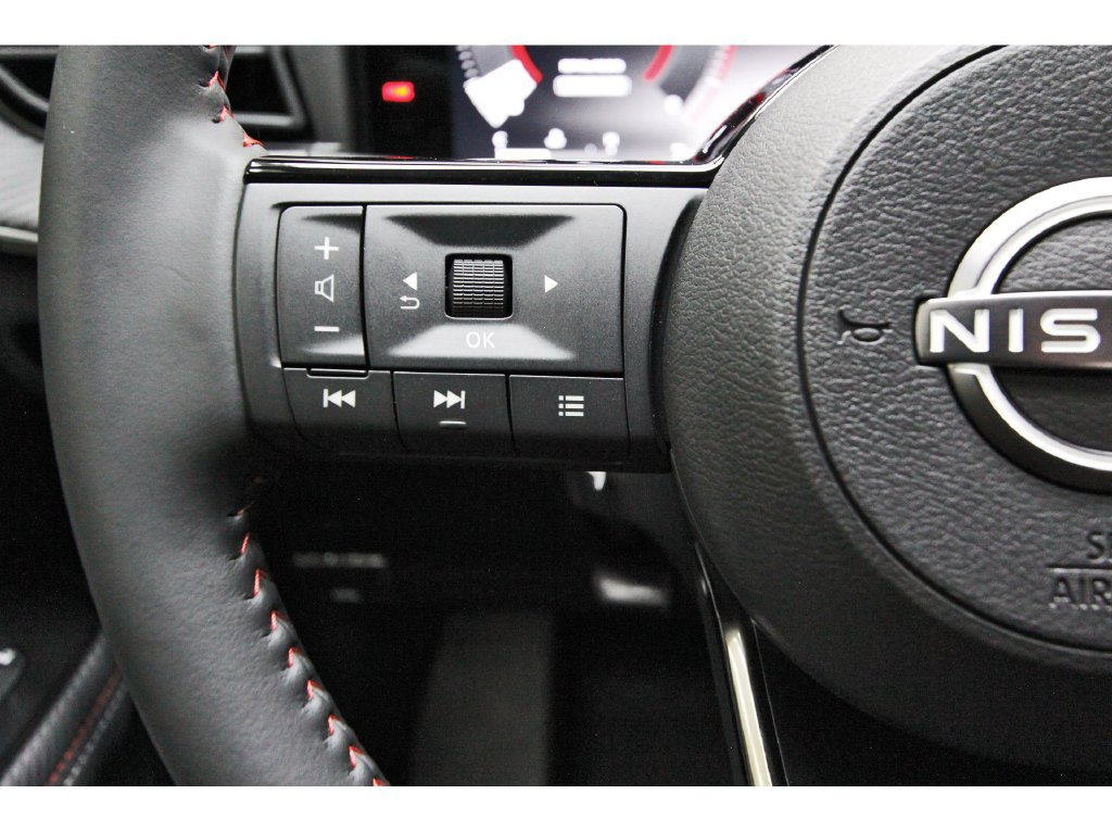 New 2026 Nissan Kicks SR w/ Cold Weather Package FWD image 15