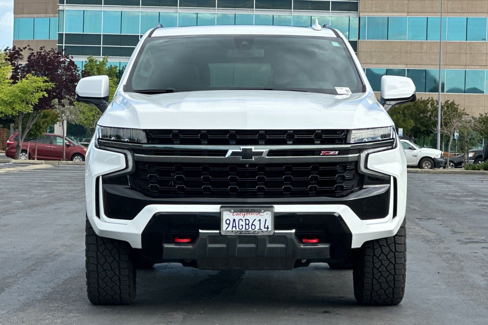 Used 2022 Chevrolet Tahoe Z71 w/ Z71 Off-Road Package AWD/4WD image 9