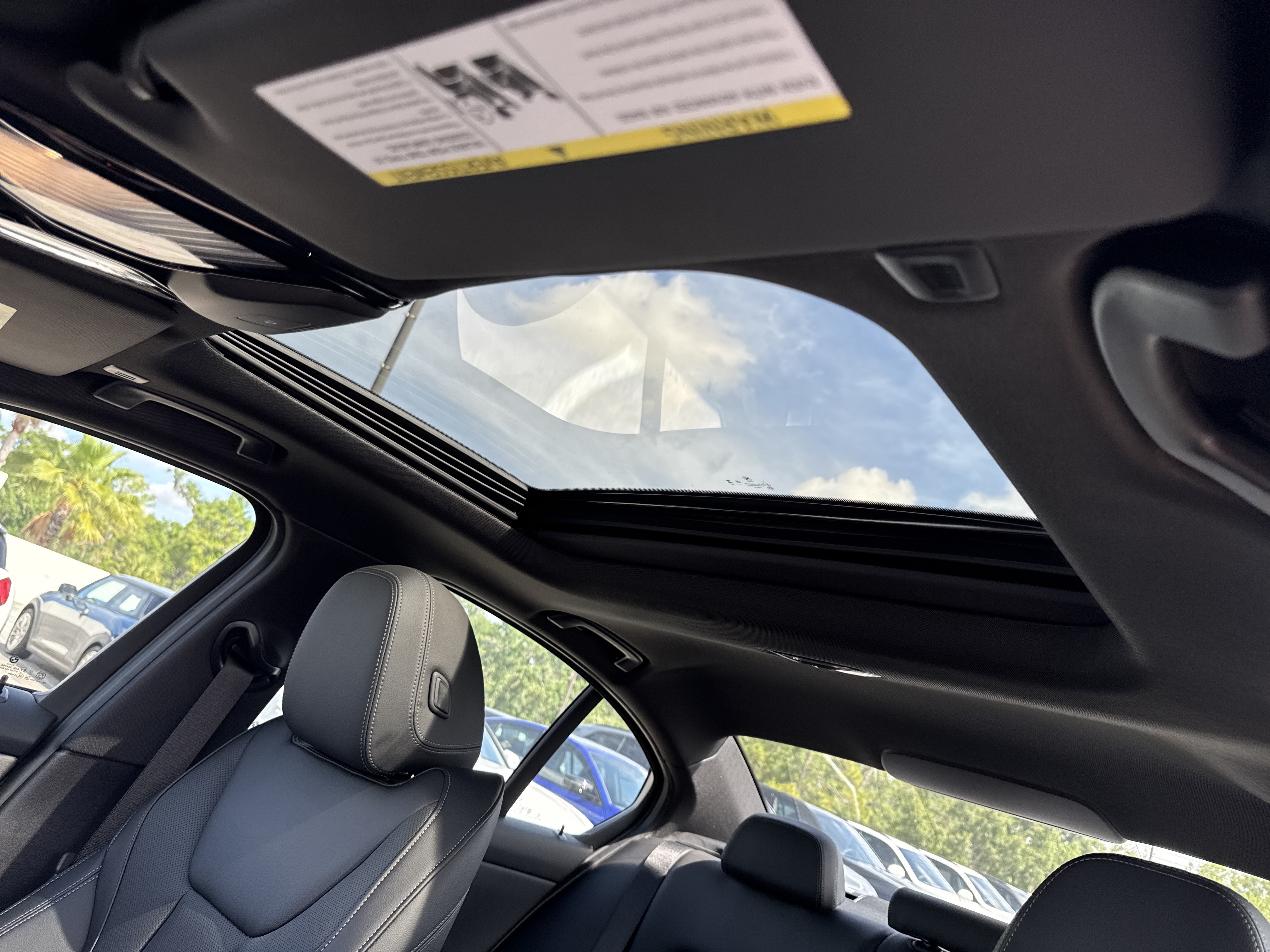 New 2026 BMW 330i Sedan w/ M Sport Package RWD image 23