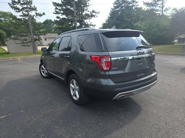 Used 2016 Ford Explorer XLT w/ Equipment Group 202A AWD/4WD image 8