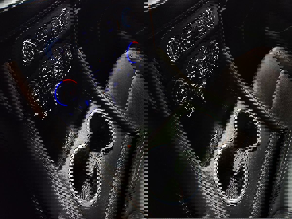 Used 2023 Chevrolet Suburban High Country image 41