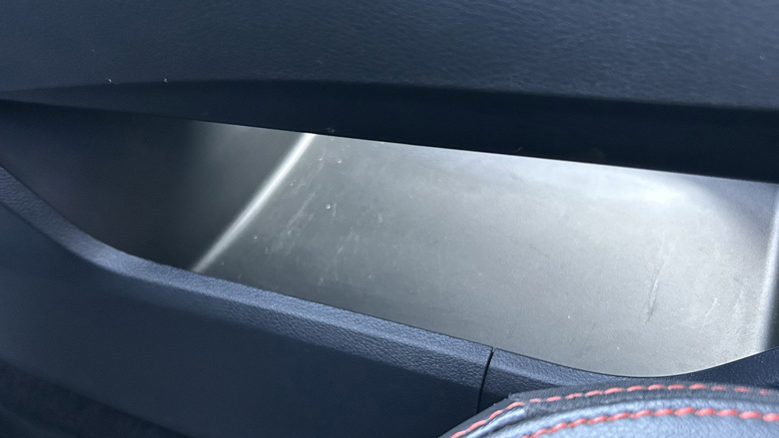 Used 2025 Nissan Rogue SV image 34