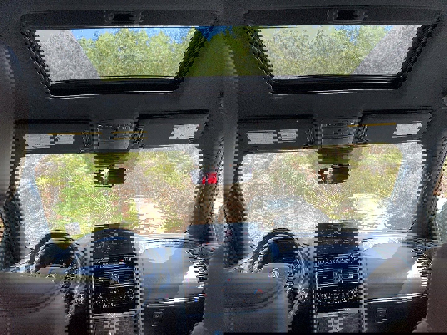 Used 2023 Nissan Armada Platinum w/ Captain's Chairs Package image 27